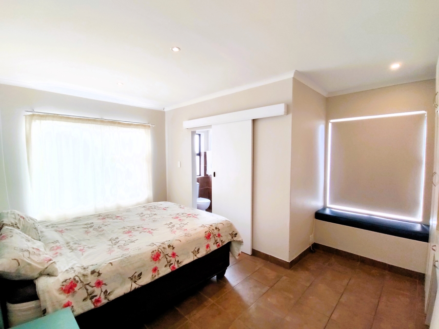 To Let 3 Bedroom Property for Rent in Shelley Point Western Cape